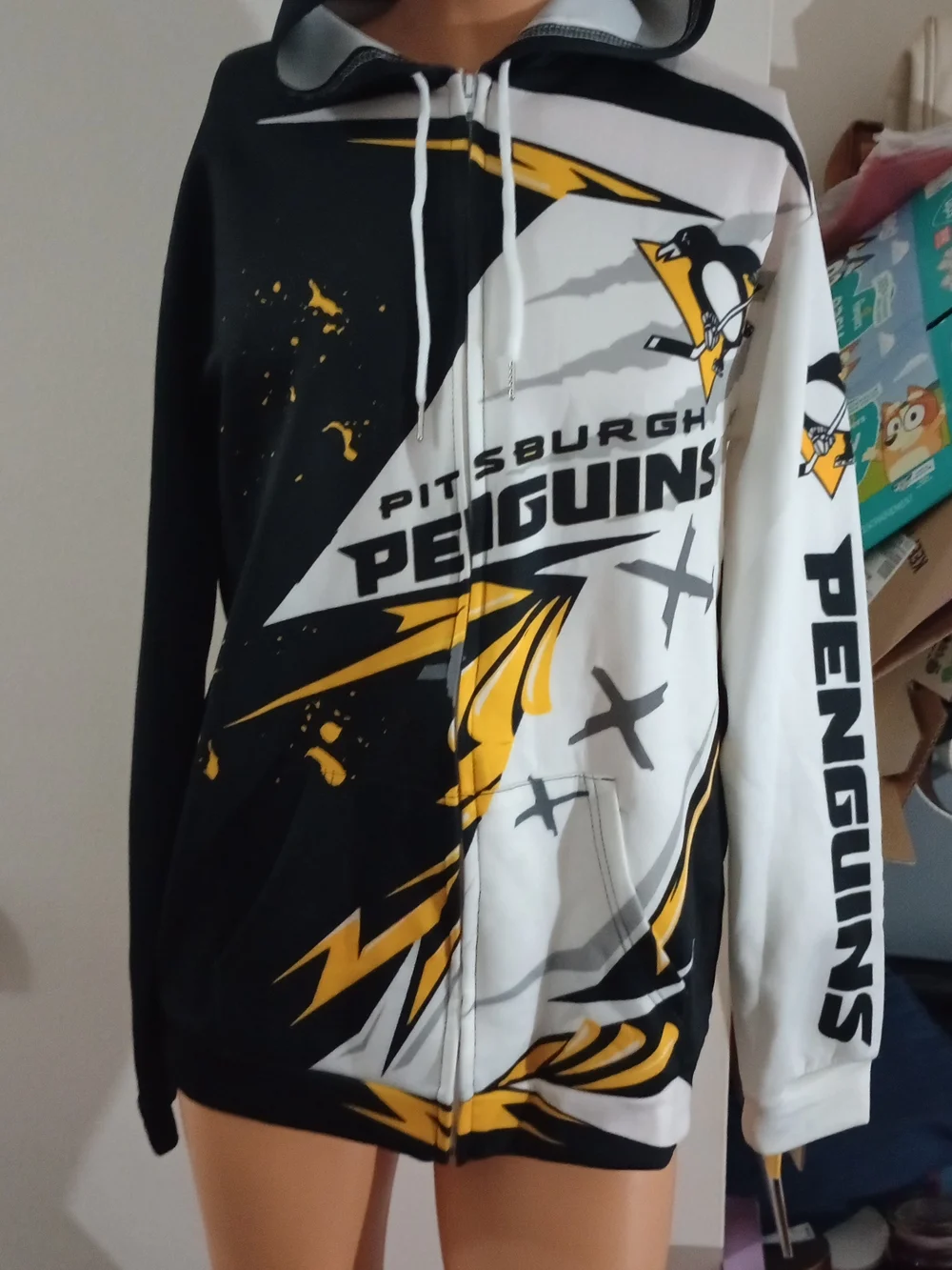Pittsburgh Penguins youth Frozen Frenzy hoodiel XL